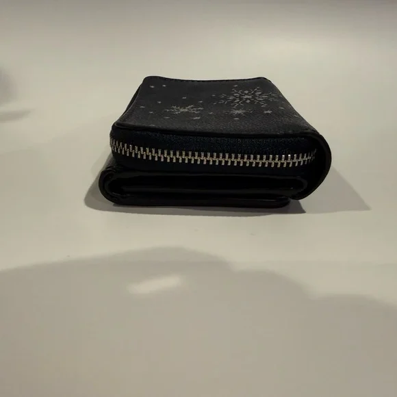 Coach Small Trifold Wallet In Signature Canvas With Snowflake Print - Picture 6 of 9